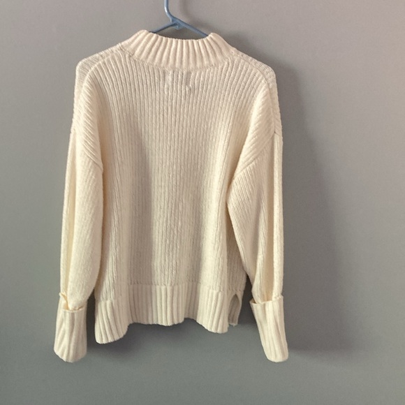 Sweater White - Picture 2 of 3